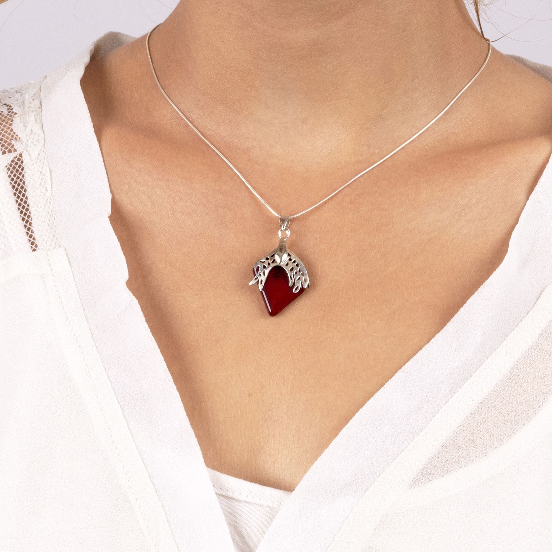 Collier rouge